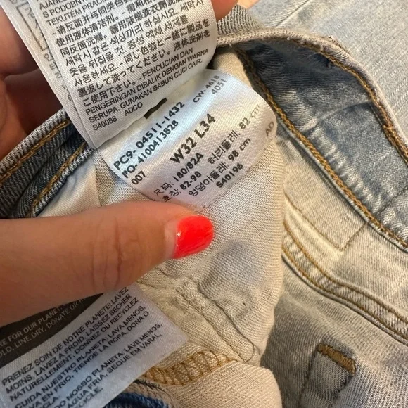 Men’s Levi’s light wash jeans 32/34 - Picture 3 of 3